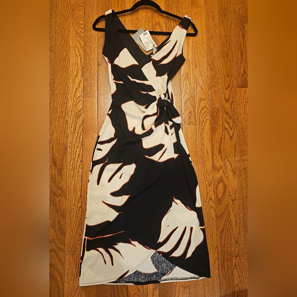 H&M Black and Cream Leaf Print Midi Dress